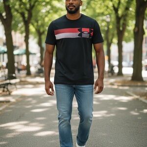 Under Armour Men's Tee in Black with Red Stripes